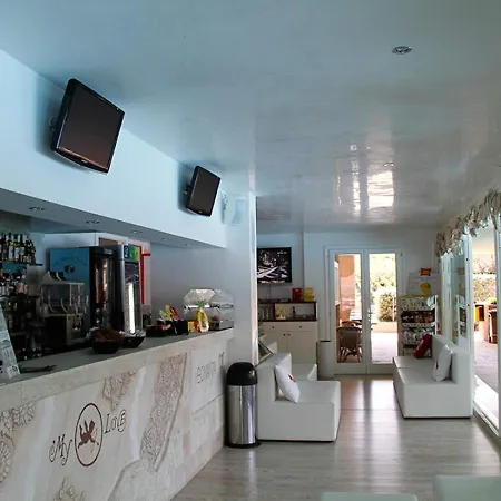 Rena Smeralda Beach Aparthotel